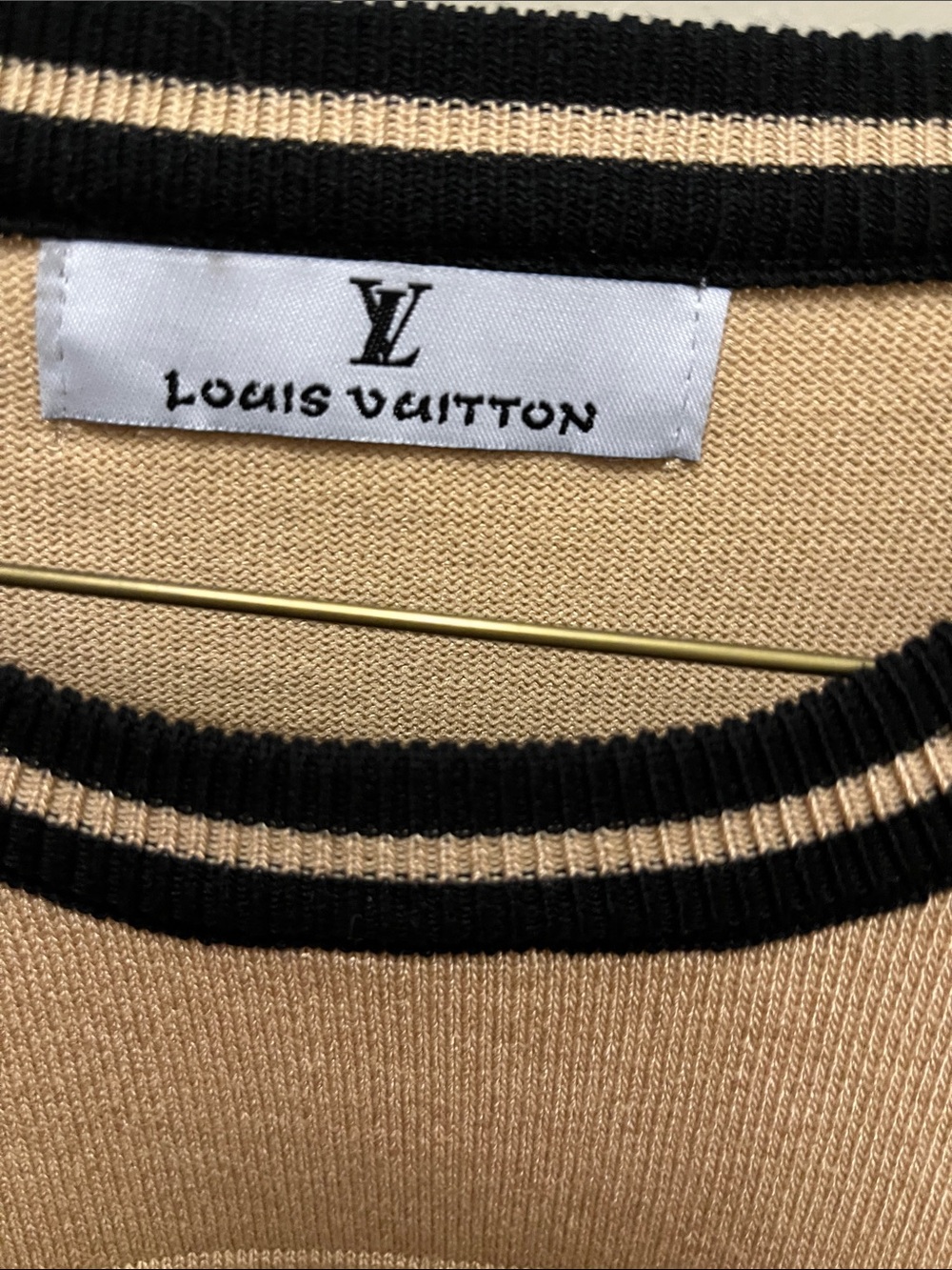 Source Unknown Tan and Black Logo Crewneck Sweater - Picture 3 of 4